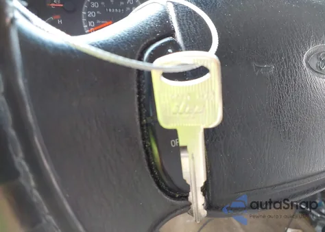 1998 Ford F-150 Lariat/Standard/Xl/Xlt z USA, uszkodzony, nr VIN 1FTDX1763WKA03999